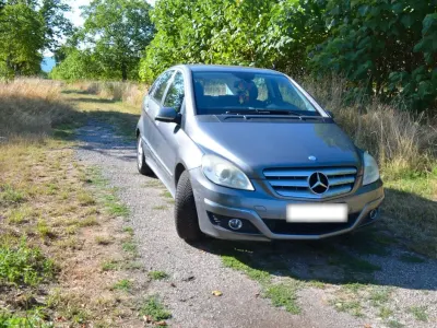 Gebraucht Mercedes B200 140 PS (102 kW) 2009 Grau Van / Kleinbus