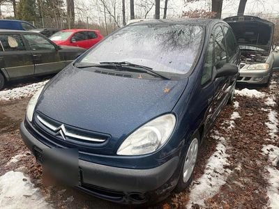 Gebraucht Citroën Xsara 116 PS (85 kW) 2000 Rot Van / Kleinbus