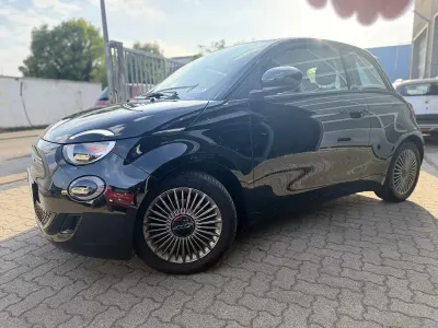 Gebraucht Fiat 500e Icon 86 kW (118 PS) 2022 Schwarz Kleinwagen