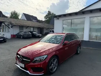 Gebraucht Mercedes C250 211 PS (155 kW) 2017 Rot Kombi