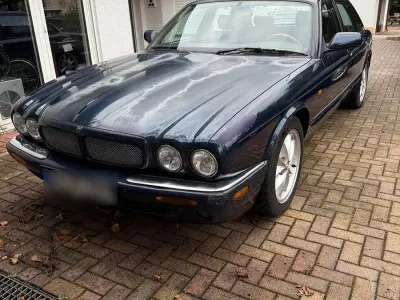 Gebraucht Jaguar XJR 363 PS (266 kW) 1998 Blau Limousine