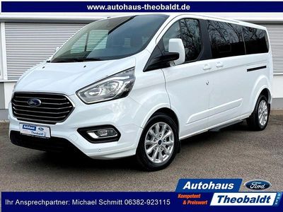 Gebraucht Ford Tourneo Titanium 131 PS (96 kW) 2019 Weiß Van / Kleinbus