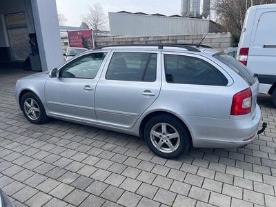 Gebraucht Skoda Octavia 140 PS (102 kW) 2010 Silber Kombi