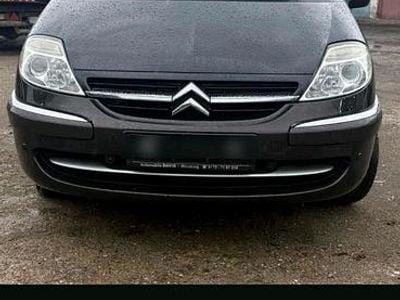 Citroën C8