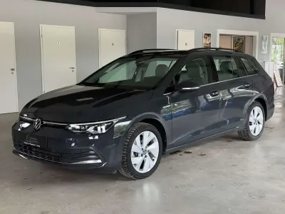 Gebraucht VW Golf VIII Style 150 PS (110 kW) 2021 Grau Kombi