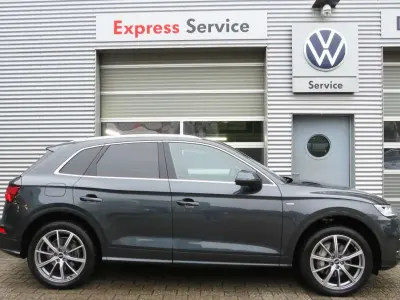 Gebraucht Audi Q5 Sport 252 PS (185 kW) 2020 Manhattangrau metallic SUV