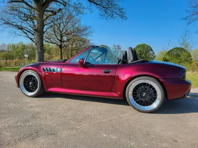 Gebraucht BMW Z3 Sport Line 215 PS (158 kW) 2022 Rot Cabrio