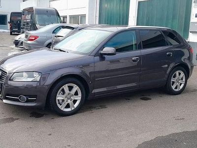 Violet Gebraucht 2011 Audi A3 Attraction Limousine | 8.000 € (Etwas zu teuer)