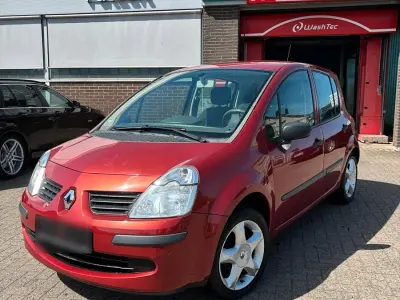 Usata Renault Modus 65 CV (47 kW) 2006 Rosso Monovolume