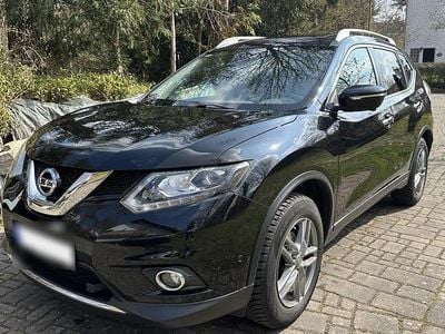 Second-hand Nissan X-Trail Tekna 130 CP (95 kW) 2016 Negru SUV