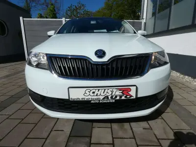 Gebraucht Skoda Rapid Cool Edition 95 PS (69 kW) 2019 Laserweiss Kleinwagen