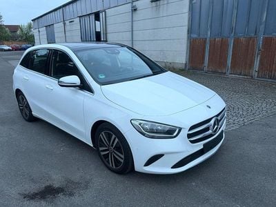 Usata Mercedes B180 116 CV (85 kW) 2021 Bianco Monovolume