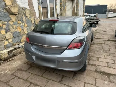 Gebraucht Opel Astra GTC 116 PS (85 kW) 2007 Grau Coupé