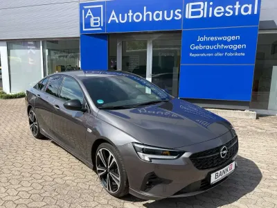 Gebraucht Opel Insignia OPC 174 PS (127 kW) 2022 Mondstein grau Kleinwagen