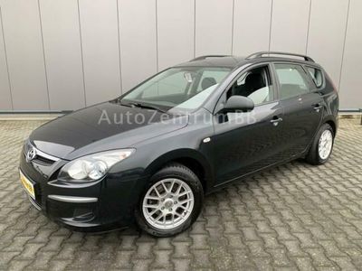 Gebraucht Hyundai i30 Edition+ 126 PS (92 kW) 2009 Schwarz metallic Kombi