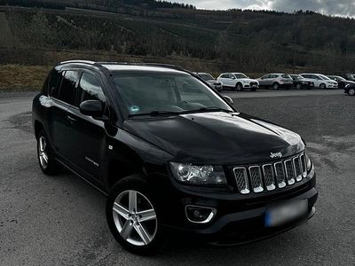 Gebraucht Jeep Compass 163 PS (119 kW) 2013 Schwarz SUV