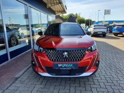 Gebraucht Peugeot 2008 GT 131 PS (96 kW) 2022 Elixir rot SUV