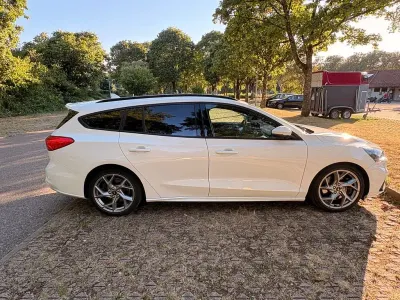 Gebraucht Ford Focus ST 190 PS (139 kW) 2019 Weiß Kombi