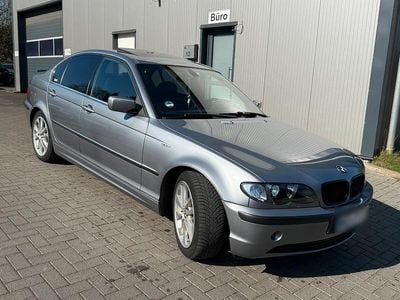 Gebraucht BMW 325 192 PS (141 kW) 2004 Grau Limousine
