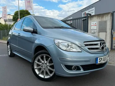 Gebraucht Mercedes B200 136 PS (100 kW) 2005 Blau Van / Kleinbus
