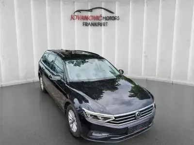 Gebraucht VW Passat Style 122 PS (89 kW) 2021 Schwarz Kombi