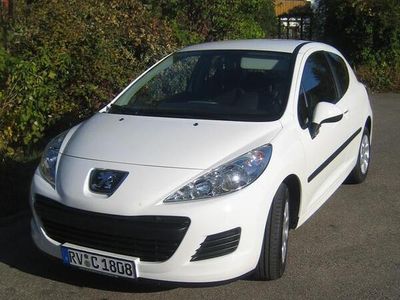 gebraucht Peugeot 207 schnee-weiß