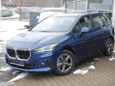 Gebraucht BMW 216 Sport Line 122 PS (89 kW) 2024 Blau Van / Kleinbus
