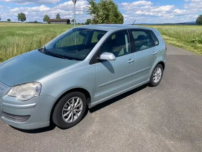 Gebraucht VW Polo 80 PS (58 kW) 2009 Silber Kleinwagen