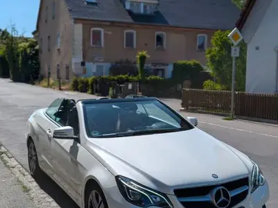 Gebraucht Mercedes E200 184 PS (135 kW) 2013 Weiß Cabrio