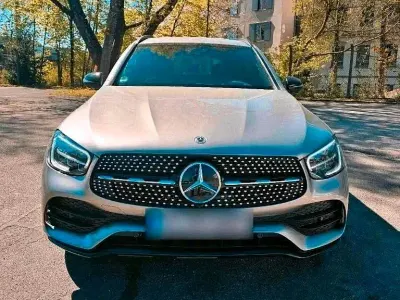 Gebraucht Mercedes GLC300 258 PS (189 kW) 2021 Silber SUV