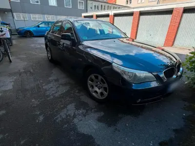 Gebraucht BMW 520 170 PS (125 kW) 2004 Blau Kombi
