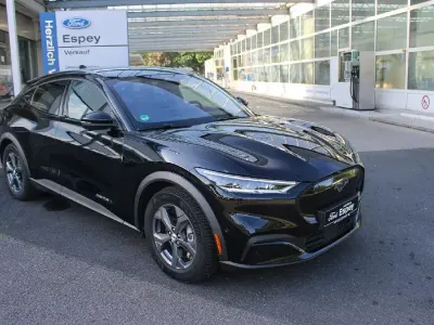 Gebraucht Ford Mustang Mach-E 216 kW (294 PS) 2022 Schwarz SUV