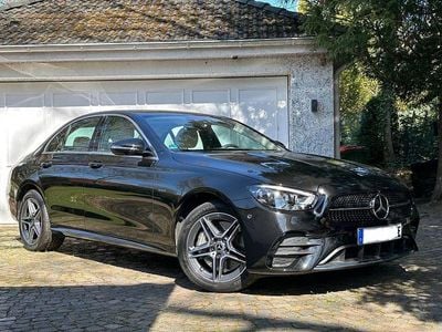 Schwarz Gebraucht 2020 Mercedes E300 AMG Limousine | 39.600 € (Fairer Preis)
