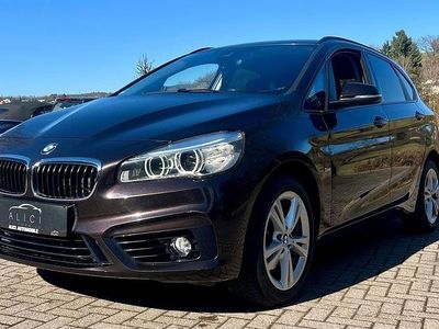 Gebraucht BMW 220 Sport Line 190 PS (139 kW) 2016 Braun Van / Kleinbus