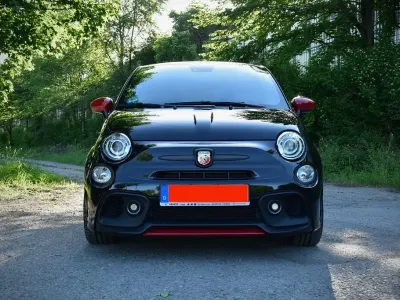 Gebraucht Abarth 695 Competizione 179 PS (131 kW) 2022 Schwarz Kleinwagen