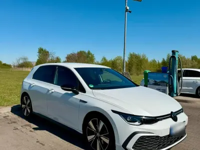 Gebraucht VW Golf VIII GTD 200 PS (147 kW) 2024 Weiß Limousine