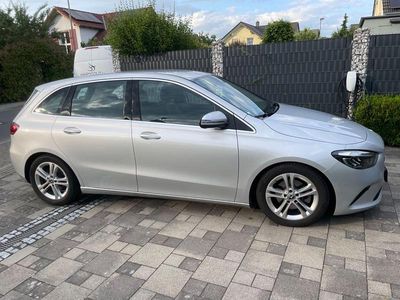 Mercedes B180