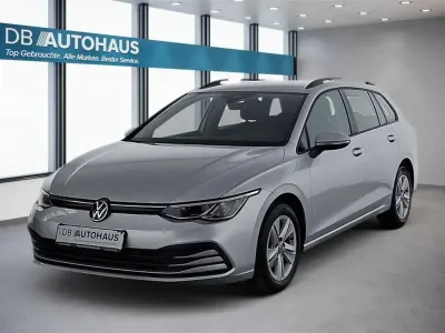 Gebraucht VW Golf VIII Life 110 PS (80 kW) 2024 Silber Kombi