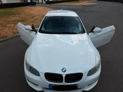 Gebraucht BMW 330 245 PS (180 kW) 2011 Weiß Coupé