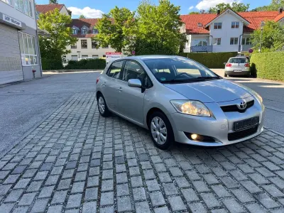 Gebraucht Toyota Auris 124 PS (91 kW) 2007 Grau Kleinwagen