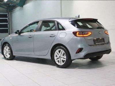 Silber Gebraucht 2020 Kia Ceed Vision Kleinwagen | 14.500 € (Fairer Preis)