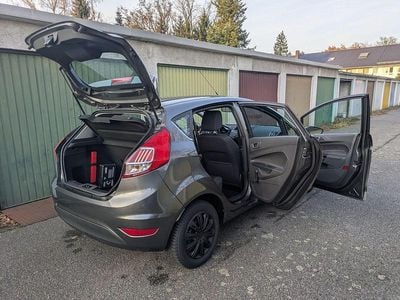 Grau Gebraucht 2017 Ford Fiesta Kleinwagen | 7.000 € (Guter Preis)