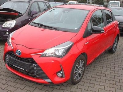 Gebraucht Toyota Yaris Hybrid Club 75 PS (55 kW) 2019 Rot Kleinwagen