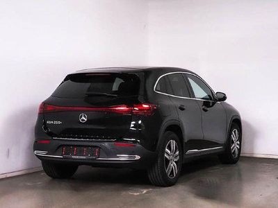 Mercedes EQA250