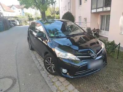 Gebraucht Toyota Verso 147 PS (108 kW) 2016 Schwarz Van / Kleinbus