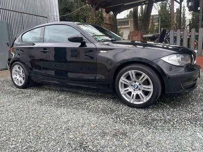Gebraucht BMW 116 122 PS (89 kW) 2008 Schwarz Kleinwagen
