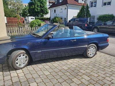 Mercedes E200