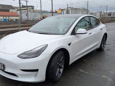 Gebraucht Tesla Model 3 Standard Range 211 kW (287 PS) 2022 Weiß Limousine