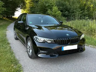 Gebraucht BMW 318 Shadowline 150 PS (110 kW) 2021 Kombi