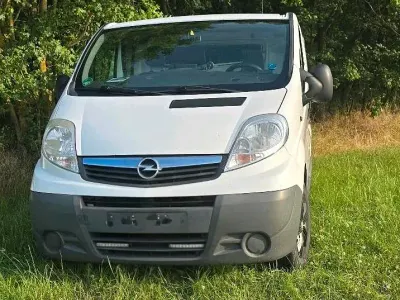 Gebraucht Opel Vivaro-e Combi 114 PS (83 kW) 2026 Weiß Van / Kleinbus